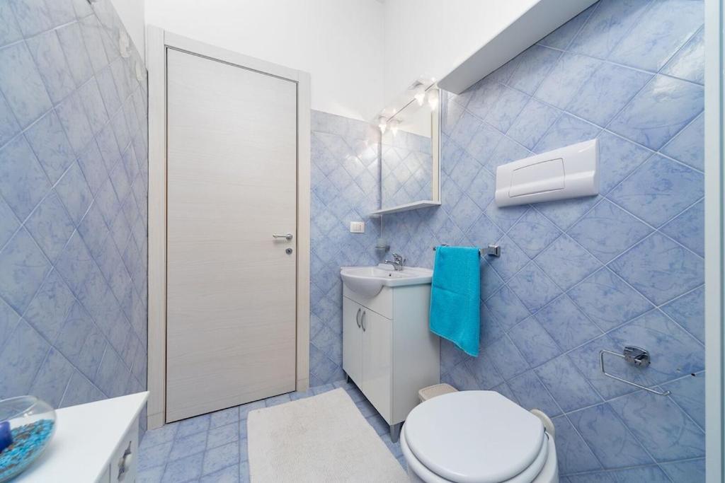 House In Residence With Swimming Pool 2 Km From The Sea 默塔玛丽亚 外观 照片